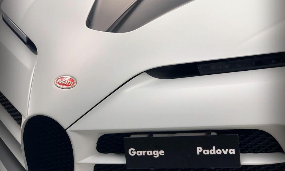 lavaggio accurato Bugatti Centodieci, Luxury wash