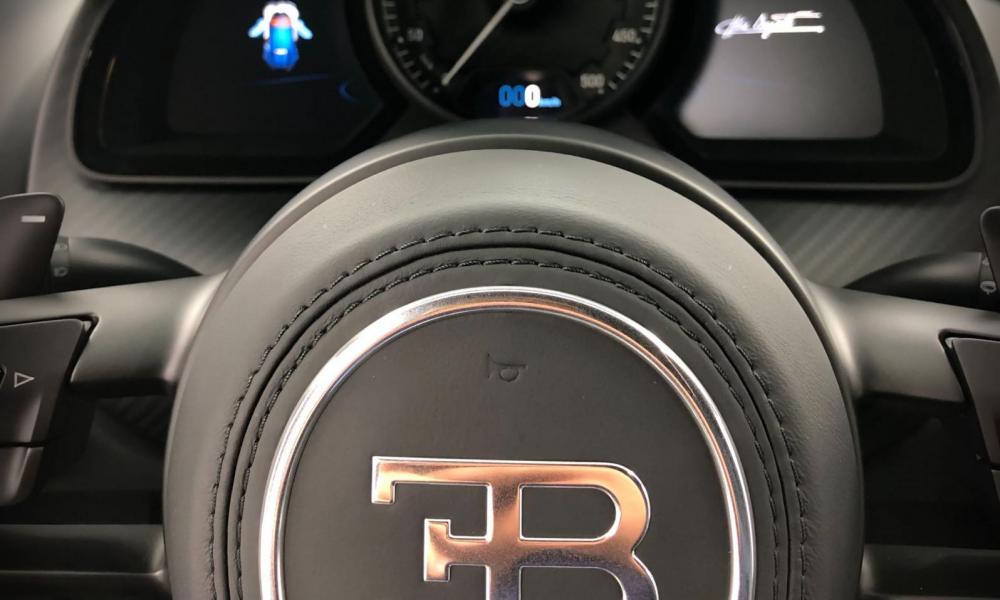 lavaggio accurato Bugatti Centodieci, Luxury wash